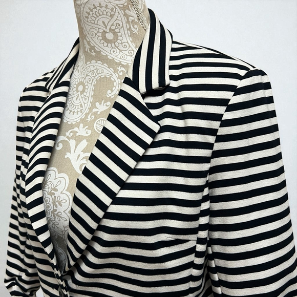 Ellen Tracy Black White Striped Blazer Jacket Women’s Medium Stretch Career - Picture 12 of 14